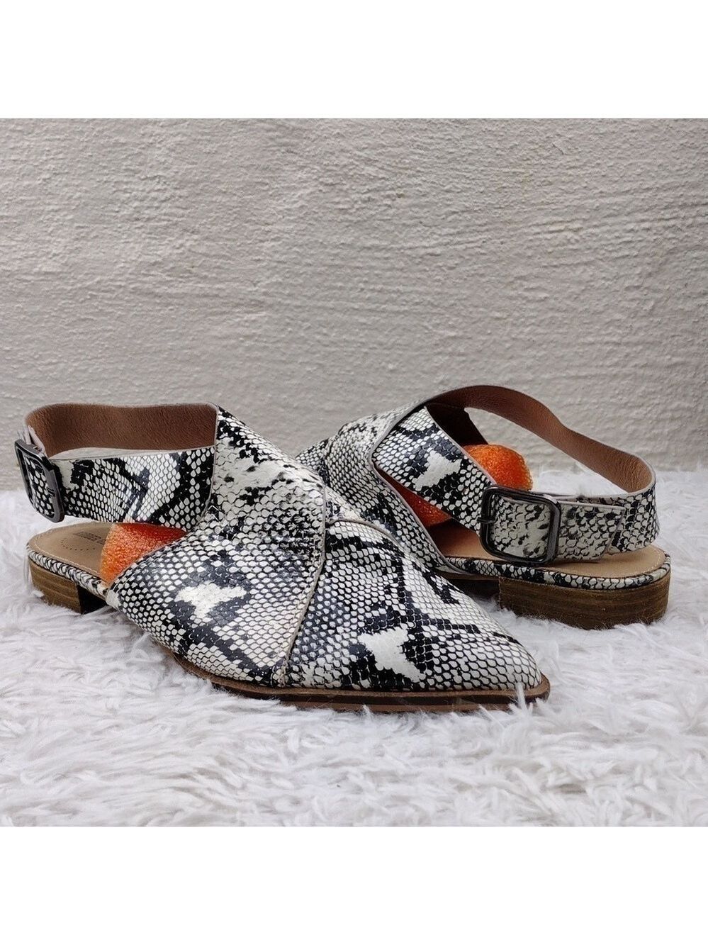 Arider Girl White Snakeskin Faux Leather Pointed-Toe Slingback Stacked Heel Shoe